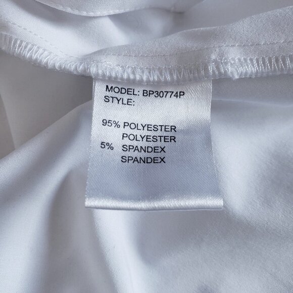 White blouse with lace shoulder detail - Picture 6 of 10